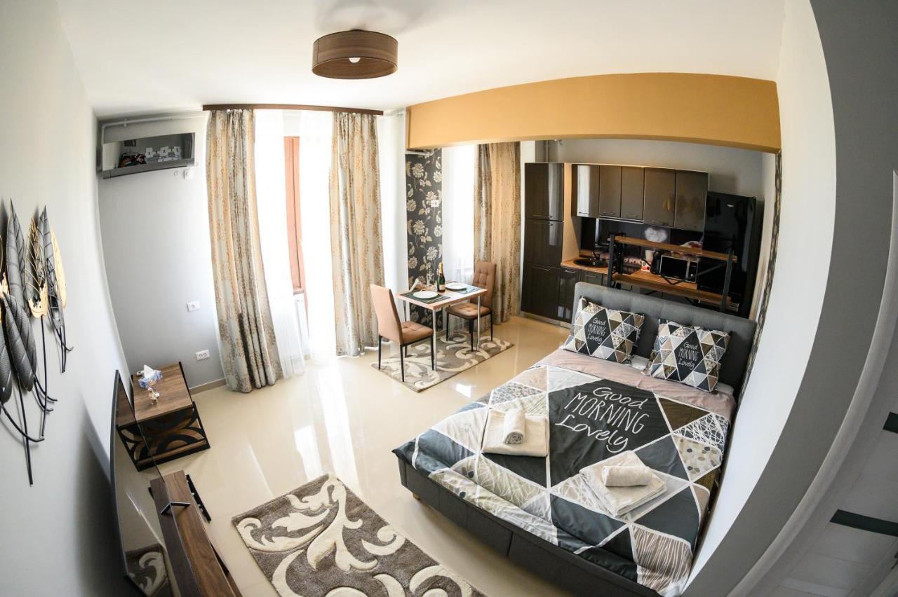 Апартаменты Beachside Studio Mamaia Nord Нэводари Экстерьер фото