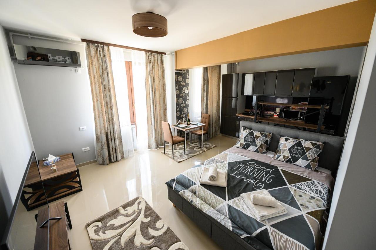 Апартаменты Beachside Studio Mamaia Nord Нэводари Экстерьер фото